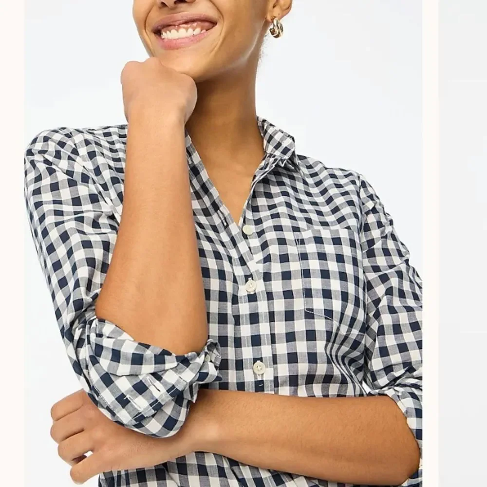J Crew Gingham lightweight cotton shirt in signature fit size small- EUC